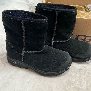 UGG waterproof boots toddler size 11